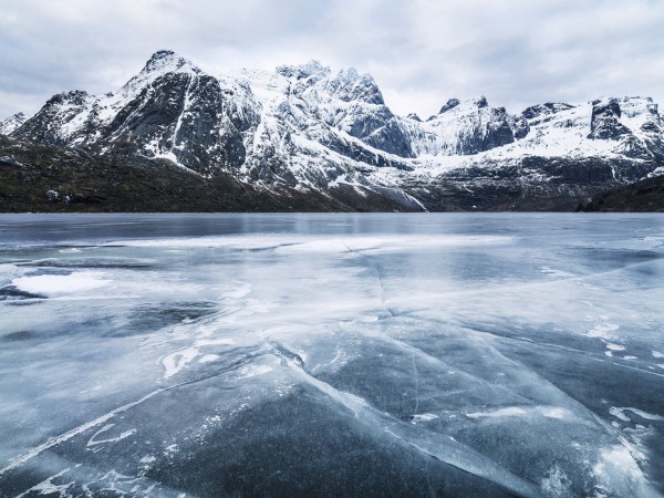輸入壁紙 カスタム壁紙 PHOTOWALL / Frozen Water and Mountain Range (e30681)