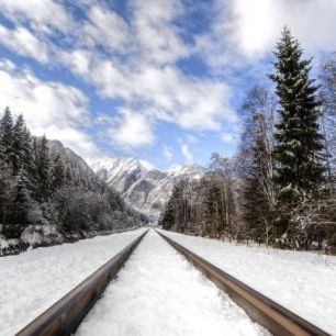 輸入壁紙 カスタム壁紙 PHOTOWALL / Snow Covered Railway (e310517)