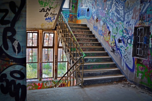 輸入壁紙 カスタム壁紙 PHOTOWALL / Industrial Building Staircase (e310770)