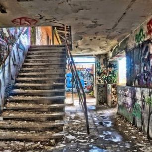 輸入壁紙 カスタム壁紙 PHOTOWALL / Abandoned Building Staircase (e310796)