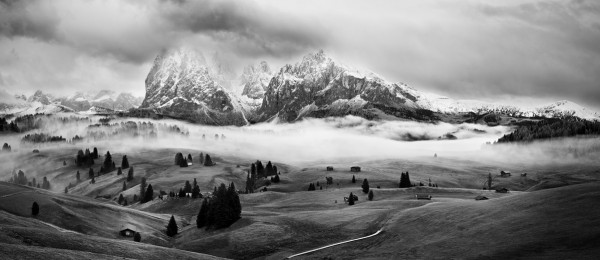 輸入壁紙 カスタム壁紙 PHOTOWALL / Foggy Dolomites (e311029)