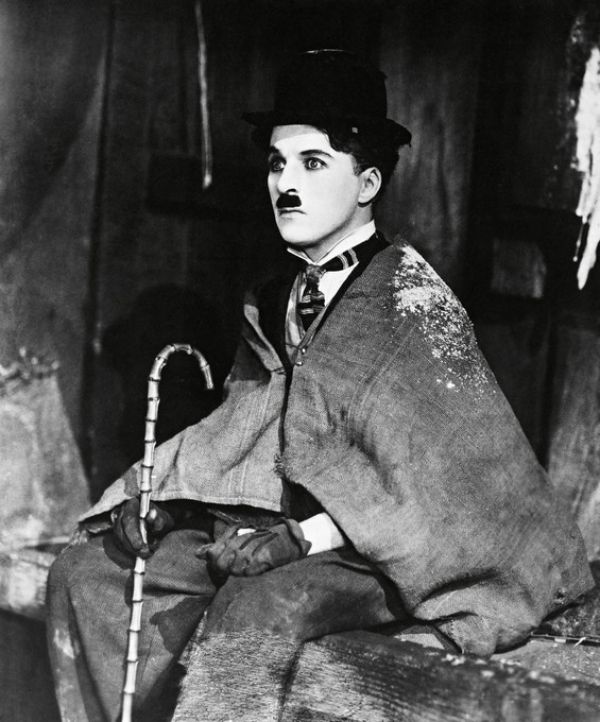 輸入壁紙 カスタム壁紙 PHOTOWALL / Charlie Chaplin in the Gold Rush (e314713)