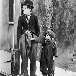 輸入壁紙 カスタム壁紙 PHOTOWALL / Charlie Chaplin and Jackie Coogan in the Kid (e314726)