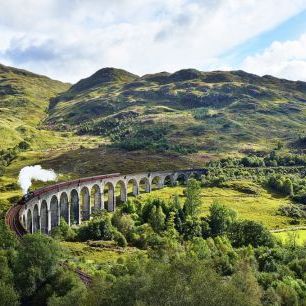 輸入壁紙 カスタム壁紙 PHOTOWALL / Train at Scotland Highlands (e316150)