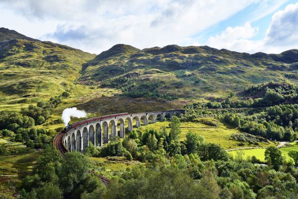 輸入壁紙 カスタム壁紙 PHOTOWALL / Train at Scotland Highlands (e316150)