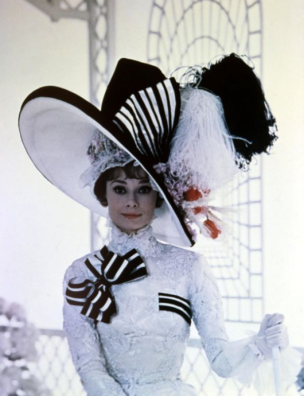 輸入壁紙 カスタム壁紙 PHOTOWALL / My Fair Lady - Audrey Hepburn (e317073)