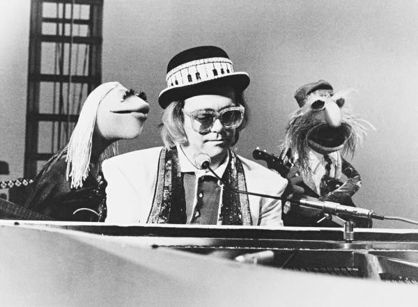 輸入壁紙 カスタム壁紙 PHOTOWALL / Muppets Show - Elton John (e317045)