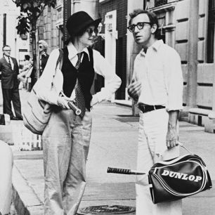 輸入壁紙 カスタム壁紙 PHOTOWALL / Annie Hall - Diane Keaton and Woody Allen (e317082)