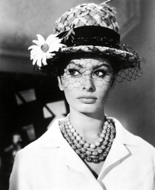 輸入壁紙 カスタム壁紙 PHOTOWALL / Millionairess - Sophia Loren (e317200)
