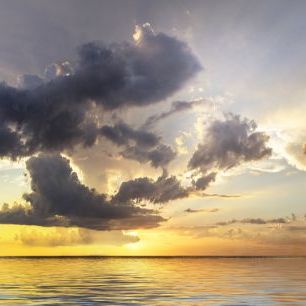 輸入壁紙 カスタム壁紙 PHOTOWALL / Rain Clouds over Sea (e318942)