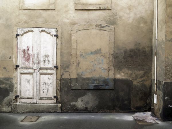 輸入壁紙 カスタム壁紙 PHOTOWALL / Facade with Old Doors (e327870)