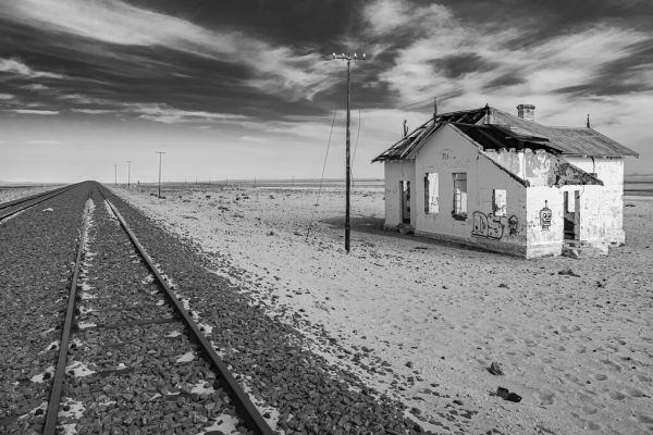 輸入壁紙 カスタム壁紙 PHOTOWALL / Abandoned Railway House - Gray (e331504)