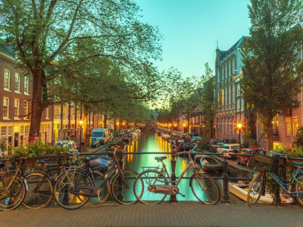 輸入壁紙 カスタム壁紙 PHOTOWALL / Canal through Amsterdam City II (e333952)