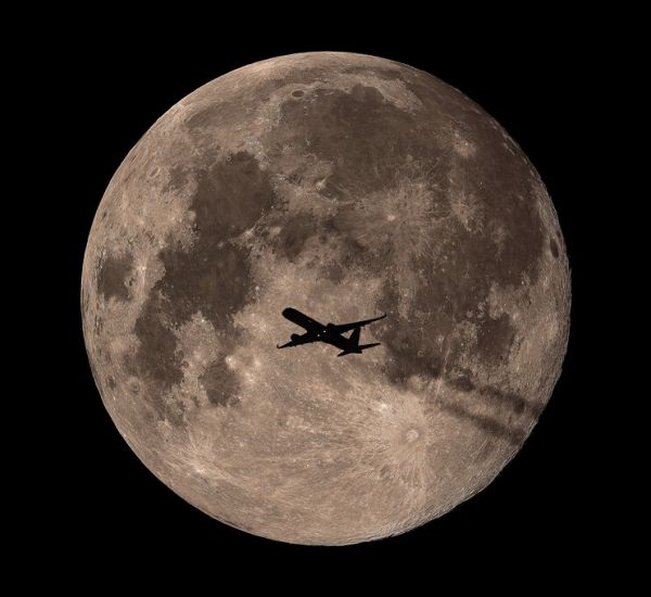 輸入壁紙 カスタム壁紙 PHOTOWALL / Passing Through Full Moon (e336101)